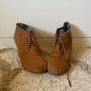 Toms Tan Wedges